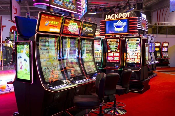 Book of Dead symbol payouts and paytable